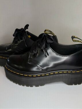 Dr. Martens Holly Platform Shoes W6 Black Leather Ribbon Lace Oxfords NEW